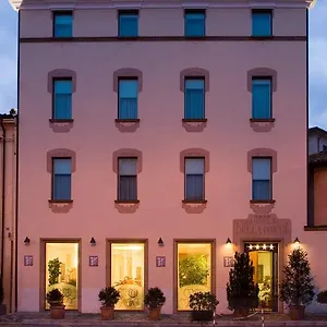 4* Szálloda Della Porta